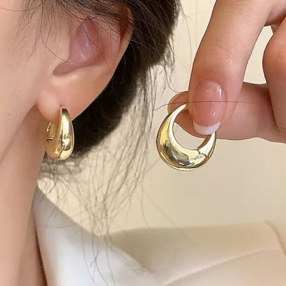 Fashion And Retro Glossy Gold Plated or Silver Plated Earrings - Picture 6 of 12